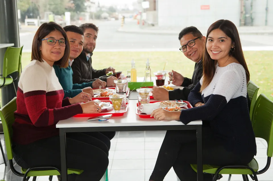 Comensales felices